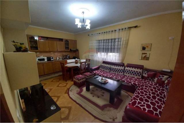 Tirane, shitet Vile 2+1+BLK Kati 2, 229 m² 185.000 Euro (Rruga Fehmi Ibrahimi)