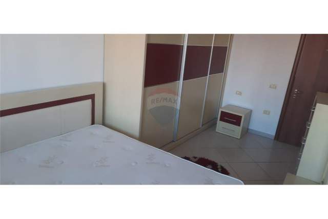 Tirane, jepet me qera apartament 2+1 Kati 5, 123 m² 400 Euro (Kompleksi Green City)
