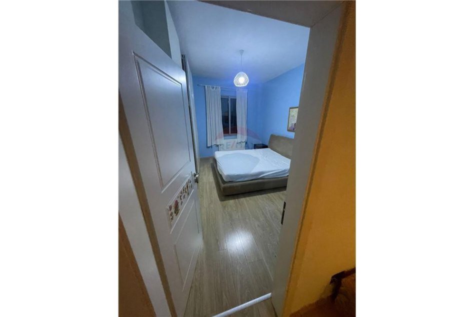 Tirane, jepet me qera apartament 2+1 Kati 7, 100 m² 500 € (Rruga Endri Keko)