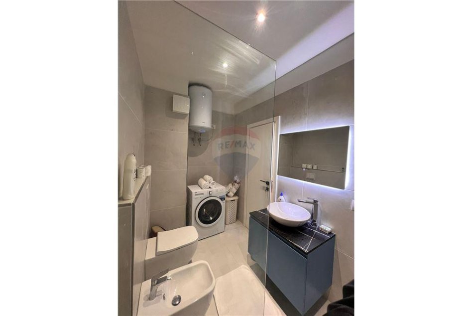 Tirane, shitet apartament 1+1 Kati 5, 65 m² 95.000 € (Rr Teodor Keko)