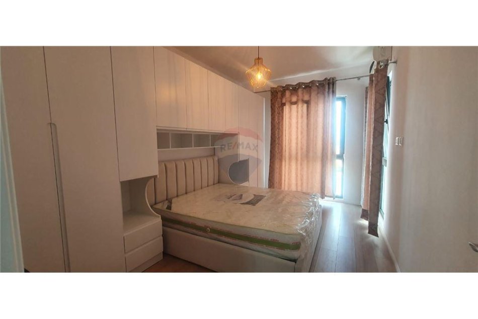 Tirane, jepet me qera apartament 1+1 Kati 9, 65 m² 550 € (Rruga e Dibrës - Farmacia 10,)