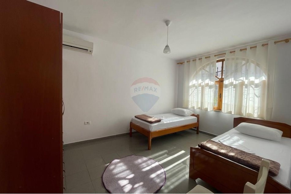 Tirane, jepet me qera apartament 1+1 Kati 2, 50 m² 450 € (Mozaiku - 21 Dhjetori)