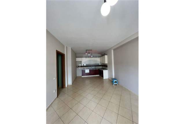 Tirane, shitet apartament 1+1+BLK Kati 7, 75 m² 97.500 Euro (rruga petro nini)