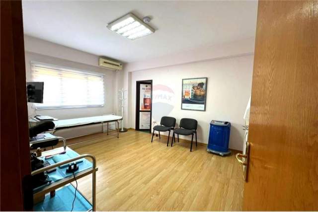 Tirane, shitet apartament 4+1 Kati 6, 122 m² 128.000 Euro