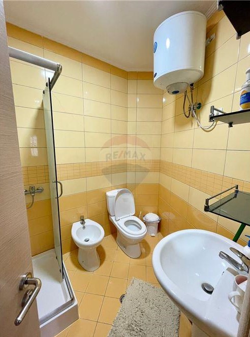 Tirane, shitet apartament 1+1+BLK Kati 1, 60 m² 62.000 Euro (Ali Demi)