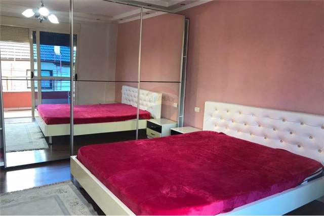 Tirane, jepet me qera apartament 3+1+A+BLK Kati 2, 102 m² 350 Euro (Tek Fresku)