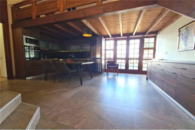 Tirane, shitet apartament duplex 3+1+A+BLK Kati 5, 195 m² 250.000 Euro (Kopshti Botanik)