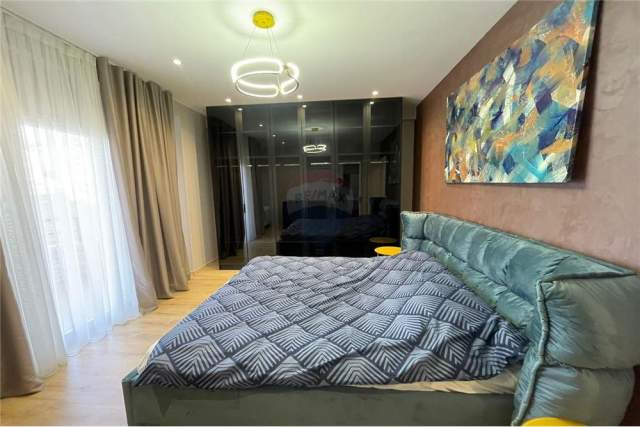 Tirane, jepet me qera apartament 3+1+BLK Kati 3, 130 m² 1.000 Euro (Sauk)