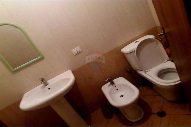 Tirane, jepet me qera apartament 2+1+A+BLK Kati 5, 91 m² 300 Euro (Astir)