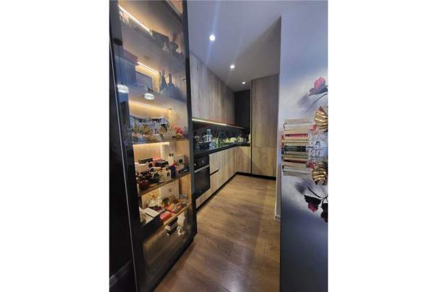 Tirane, jepet me qera apartament 1+1 Kati 6, 70 m² 800 Euro (Rruga e Kosovareve)