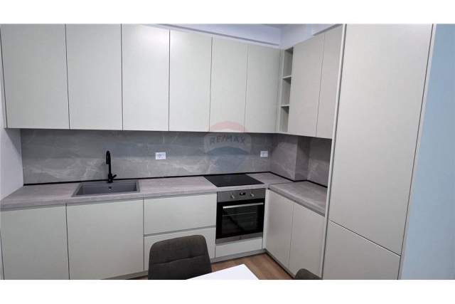 Tirane, jepet me qera apartament 1+1+BLK Kati 1, 74 m² 500 Euro