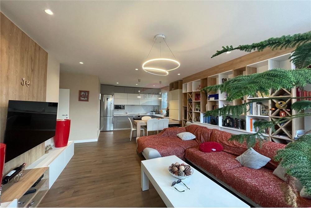 Apartament me qira tek Rruga e Elbasanit 900 Euro/Muaj