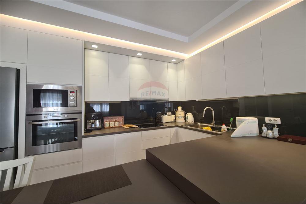 Apartament 2+1 me qira tek Rruga e Kosovarve 1000Euro/Muaj