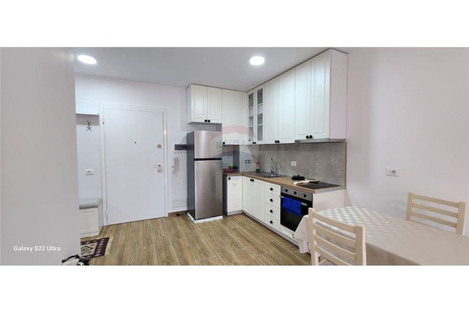 Apartament 1+1 per qira tek Tregu Elektrik.
