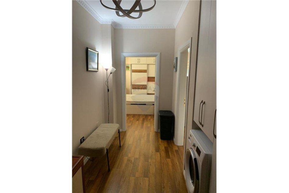 Apartament 1+1 me qira tek Rruga e Elbasanit!