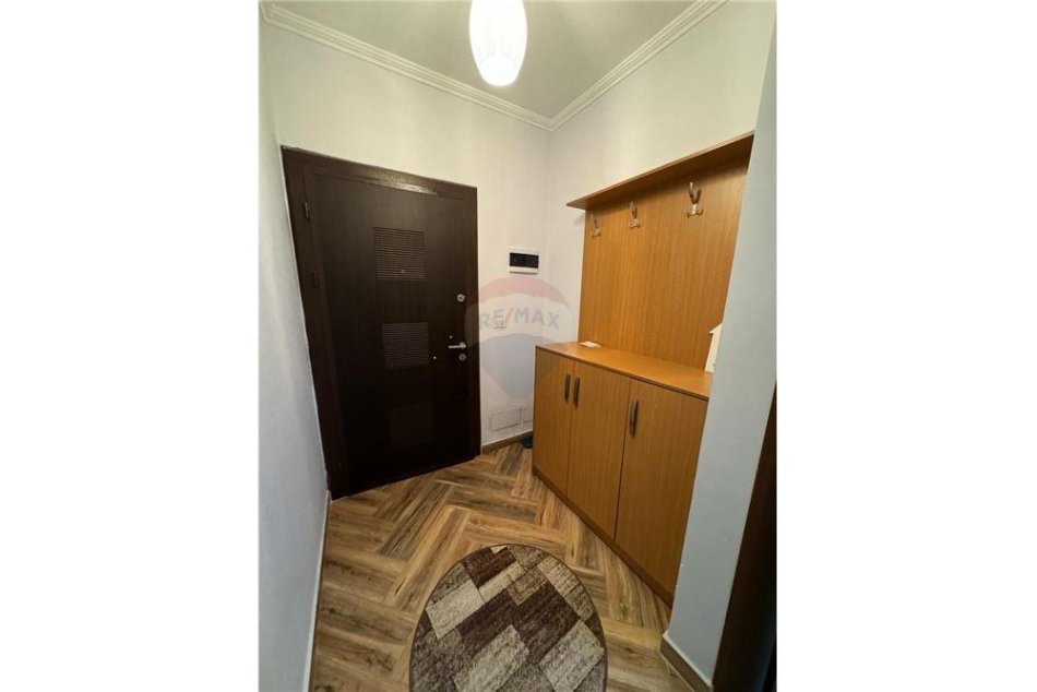 Tirane, jepet me qera apartament 2+1+Ballkon, Kati 6, 75 m² 400 € (Astir)