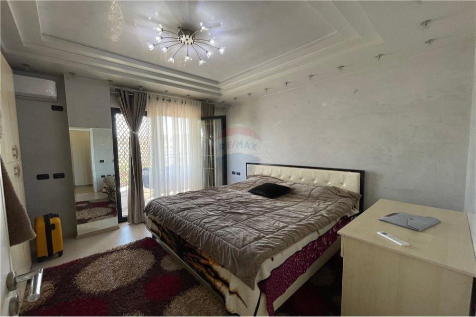 Tirane, jepet me qera 2+1+Ballkon , 850 € (Kopshti Zoologjik)