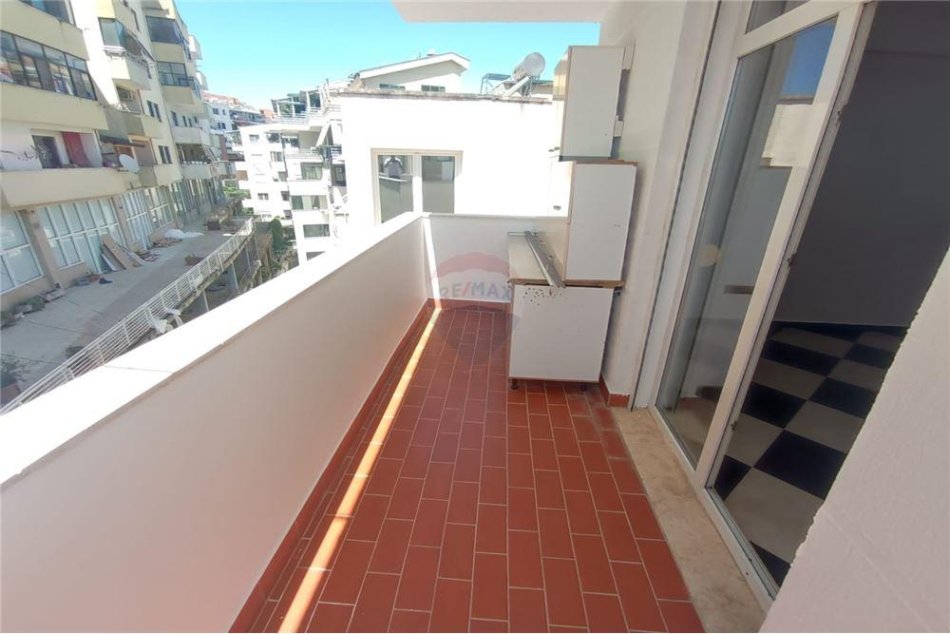 Tirane, shitet apartament 1+1+Aneks+Ballkon Kati 4, 71 m² 120.000 € (Kodra e Diellit - Rezidenca Kodra e Diellit)