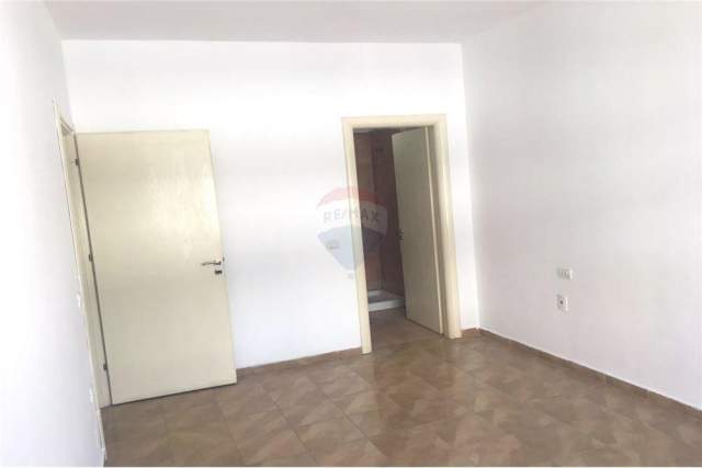 Tirane, shitet apartament 2+1 Kati 7, 107 m² 98.000 Euro (Rruga e kavajes)