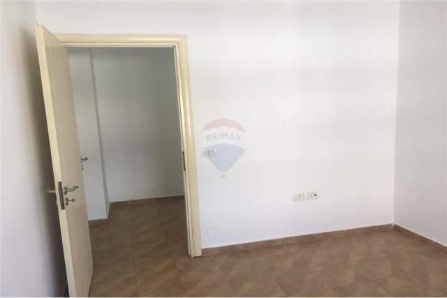 Tirane, shitet apartament 2+1 Kati 7, 107 m² 98.000 Euro (Rruga e kavajes)