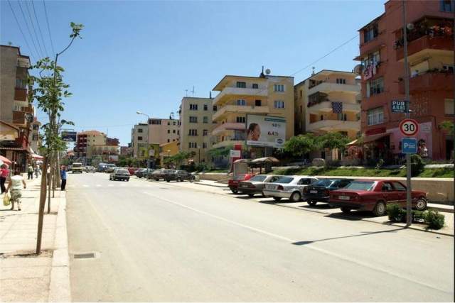 Pogradec, shitet apartament 2+1 Kati 3, 78 m² 48.000 Euro