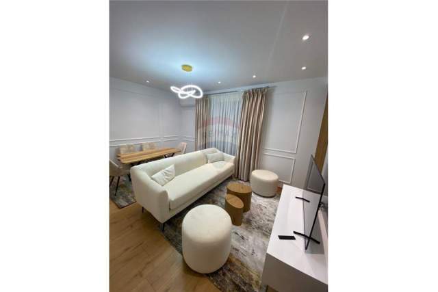 Tirane, jepet me qera 3+1+BLK Kati 4, 750 Euro