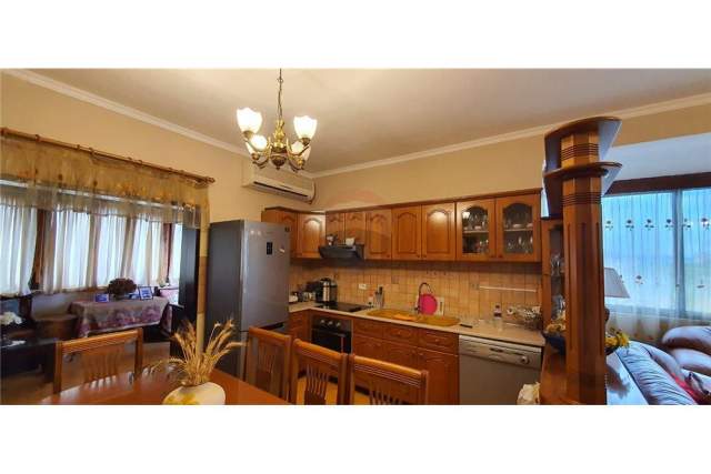 Tirane, shitet apartament 2+1+A+BLK Kati 5, 120 m² 96.000 Euro (Laprake)