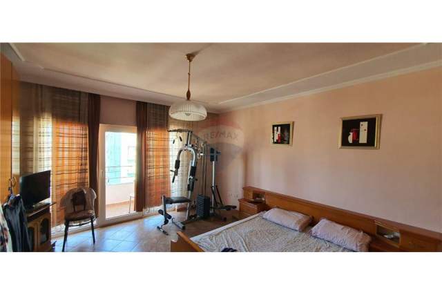 Tirane, shitet apartament 3+1+A+BLK Kati 7, 163 m² 1.400 Euro/m2 (Komuna e Parisit)