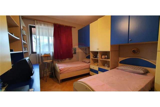 Tirane, shitet apartament 2+1+A+BLK Kati 5, 120 m² 96.000 Euro (Laprake)