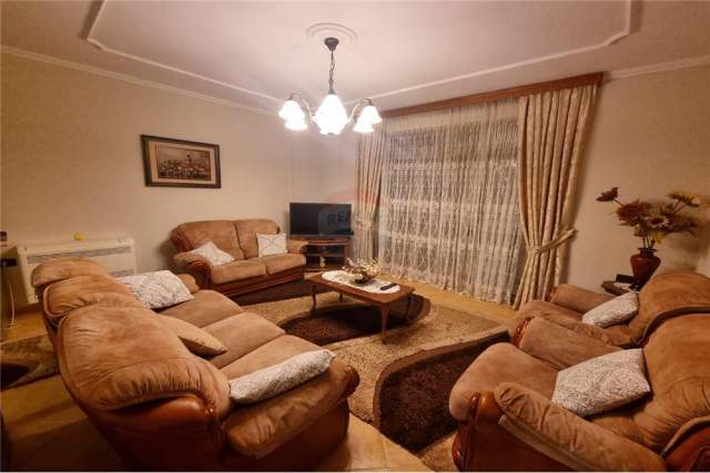 Shqiperi, jepet me qera apartament 2+1+A+BLK Kati 2, 111 m² 600 Euro (Komuna e Parisit)