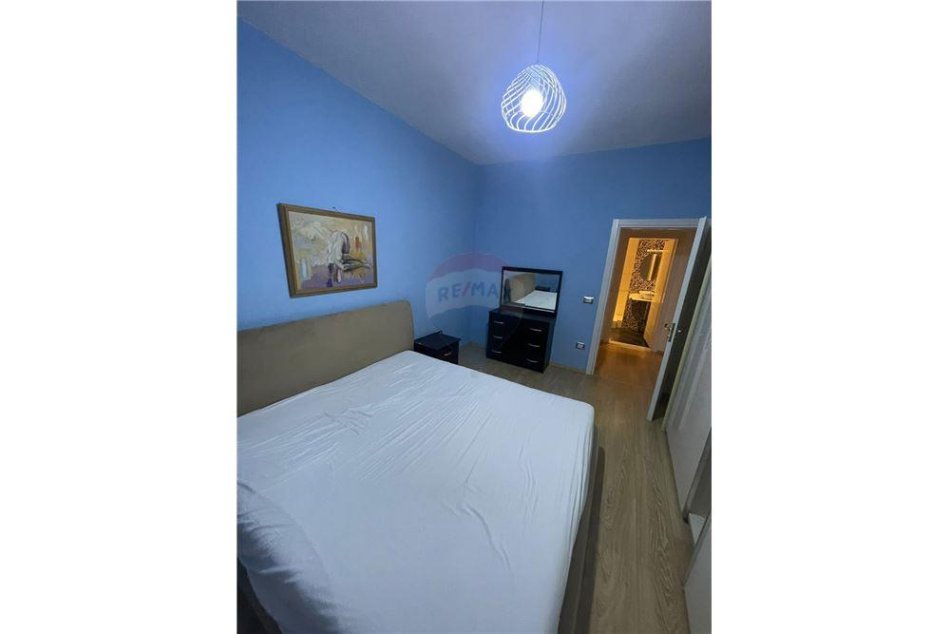 Tirane, jepet me qera apartament 2+1 Kati 7, 100 m² 500 € (Rruga Endri Keko)
