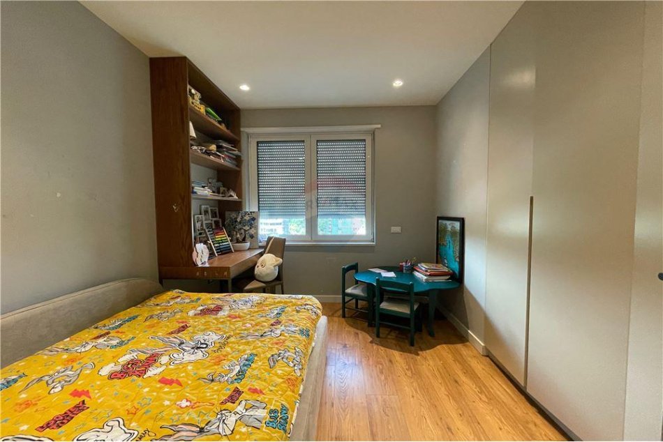 Tirane, shitet apartament 3+1 Kati 9, 137 m² 268.000 € (Vilat Gjermane)