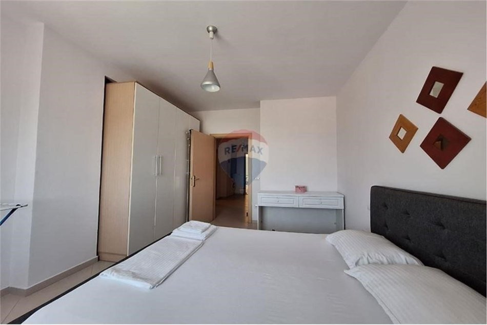 Tirane, jepet me qera apartament 1+1 Kati 8, 67 m² 450 € (Apartament 1+1 per qira ne Astir !)