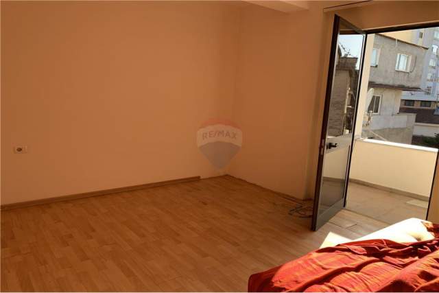 SUPER OKAZION Tirane, shes apartament 2+1+A+BLK Kati 4, 101 m² 110.000 Euro (Shushica)