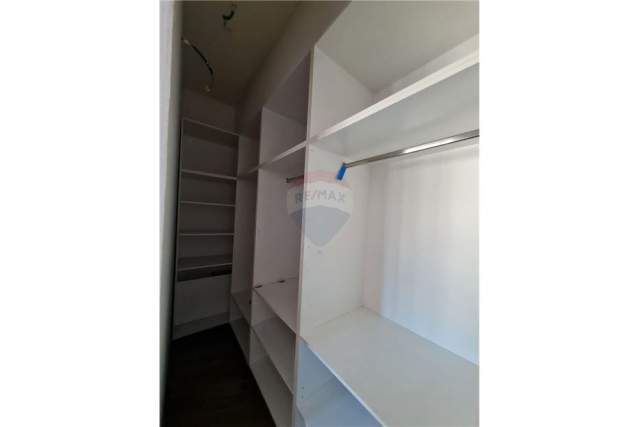 Tirane, shitet apartament 2+1+BLK Kati 8, 96 m² 120.000 Euro (Pazari i ri)
