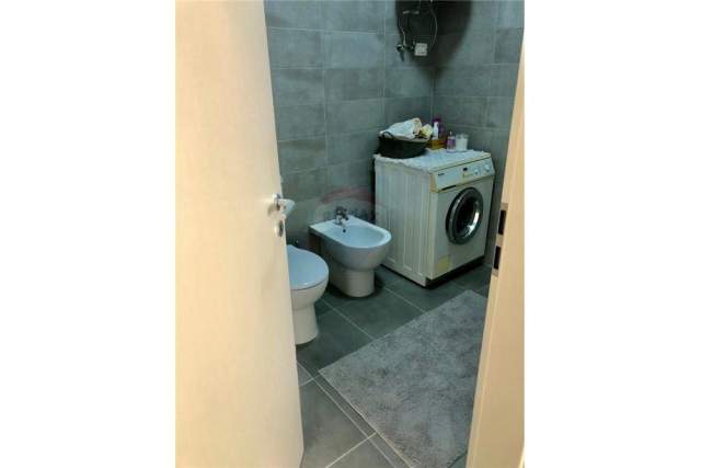 Tirane, shes apartament 2+1+A+BLK Kati 4, 85 m² 115.000 Euro (Rr. Ali Demi)