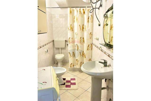 Tirane, jepet me qera apartament 1+1+BLK Kati 1, 60 m² 400 Euro (Margarita Tutulani)