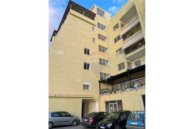 Tirane, shitet apartament 2+1+BLK Kati 5, 108 m²