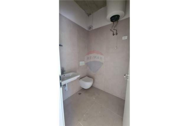 Tirane, jepet me qera ambjent biznesi Kati 0, 60 m² 250 Euro (Rruga Pasho Hysa - Ali Demi)