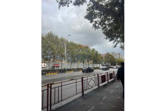 Tirane, jepet me qera ambjent biznesi Kati -1, 285 m² 1.000 Euro (ZOGU I ZI)