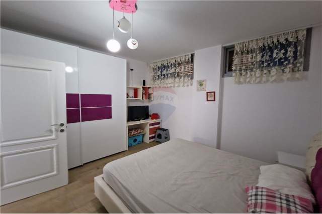 Vlore, jepet me qera apartament 2+1 Kati 0, 103 m² 450 Euro (Rr Dhimiter Konomi)