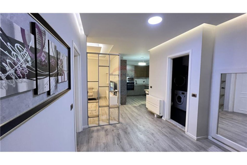 Apartament me qira 2+1 tek Rruga Elbasanit!