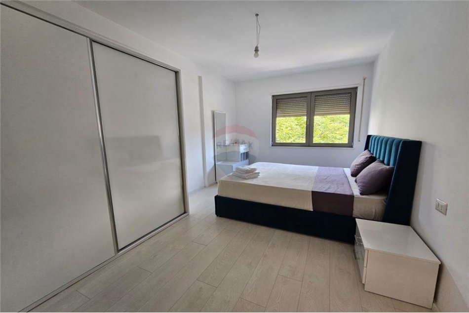 Tirane, shitet apartament 2+1+Ballkon, Kati 3, 95 m² 190,000 € (Rruga e Dibres)
