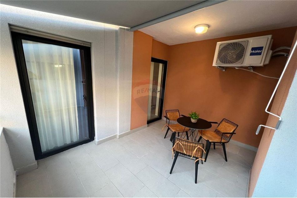Tirane, jepet me qera apartament 1+1+Ballkon, Kati 1, 66 m² 650 € (Frosina Plaku) LIROHET 5 KORRIK