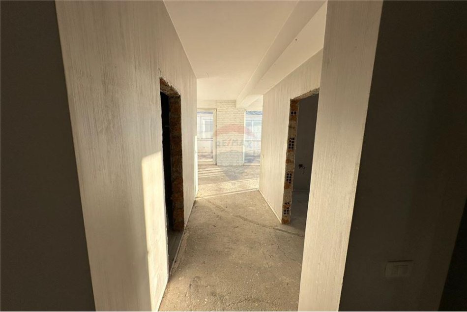 Tirane, shitet apartament 1+1+Aneks+Ballkon , 103 m² 109.000 € (Rruga Bedri Karapici)