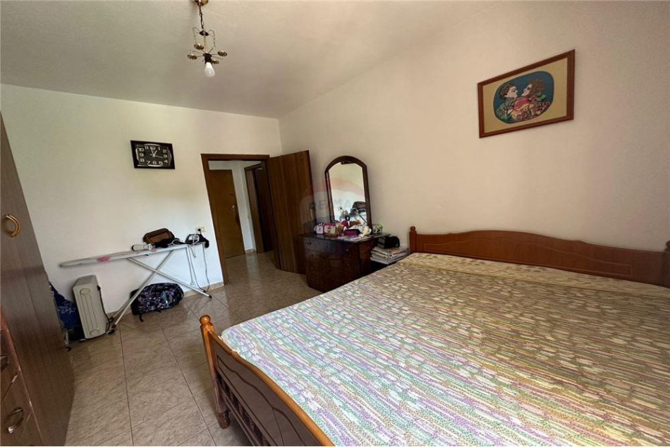 Tirane, shitet apartament 1+1 Kati 3, 65 m² 90.000 € (rruga e dibres)