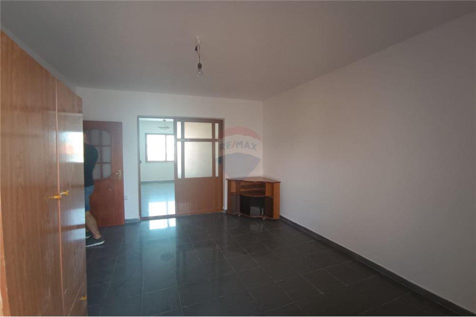 Tirane, shitet apartament 3+1 Kati 5, 87 m² 135.000 € (Dervish Hekali)