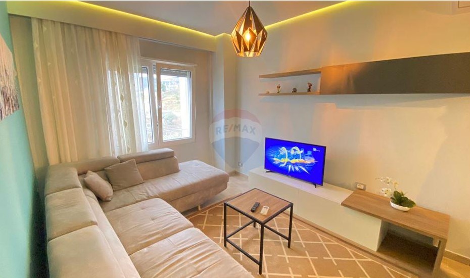 Tirane, jepet me qera apartament 2+1 Kati 3, 70 m² 500 € (kodra e diellit)