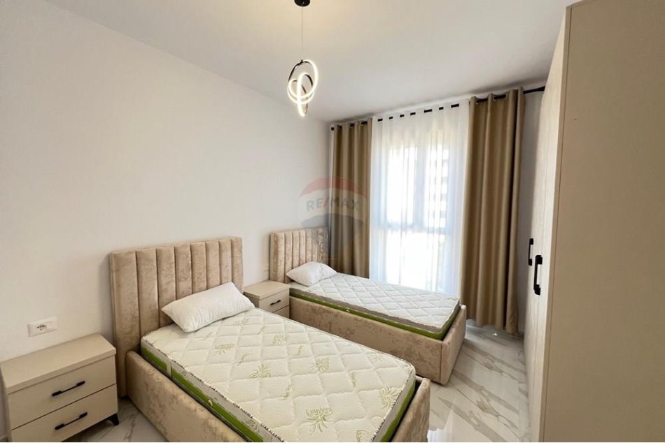 Tirane, jepet me qera apartament 2+1 , 100 m² 750 € (DON BOSKO)