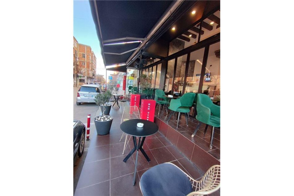 Tirane, jepet me qera lokal Kati 0, 186 m² 1.300 € (SIRI KODRA)